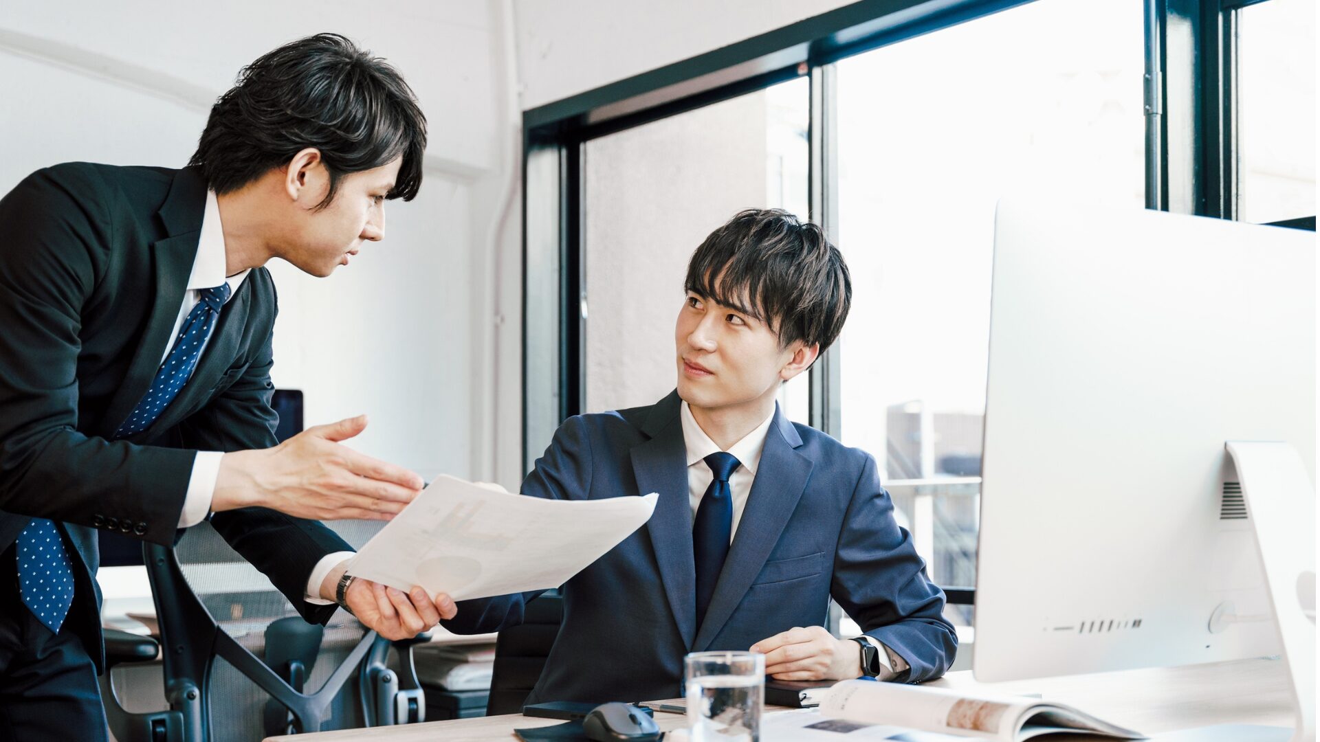「忙しそうだから後で話そう」は本当の配慮？それとも保身？社会人1年目に大怒鳴りされた経験から、空気を読む人と飲み込まれる人の決定的な違いを解説。心理学的な自己防衛の罠を紐解き、恐れを超えて責任を果たす「しなやかな強さ」を身につける方法を、パワハラ予防の専門家として、NHKクローズアップ現代にも出演した叱りの達人河村晴美氏が解説しています。